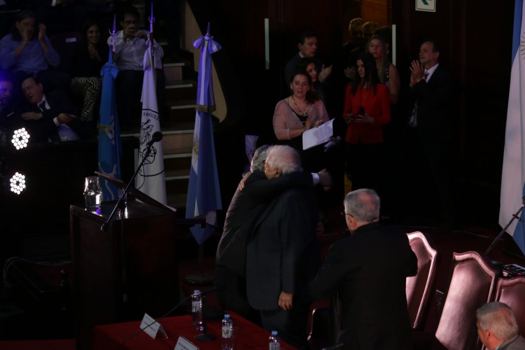 Ginés González García recibió el Doctorado Honoris Causa por la UBA